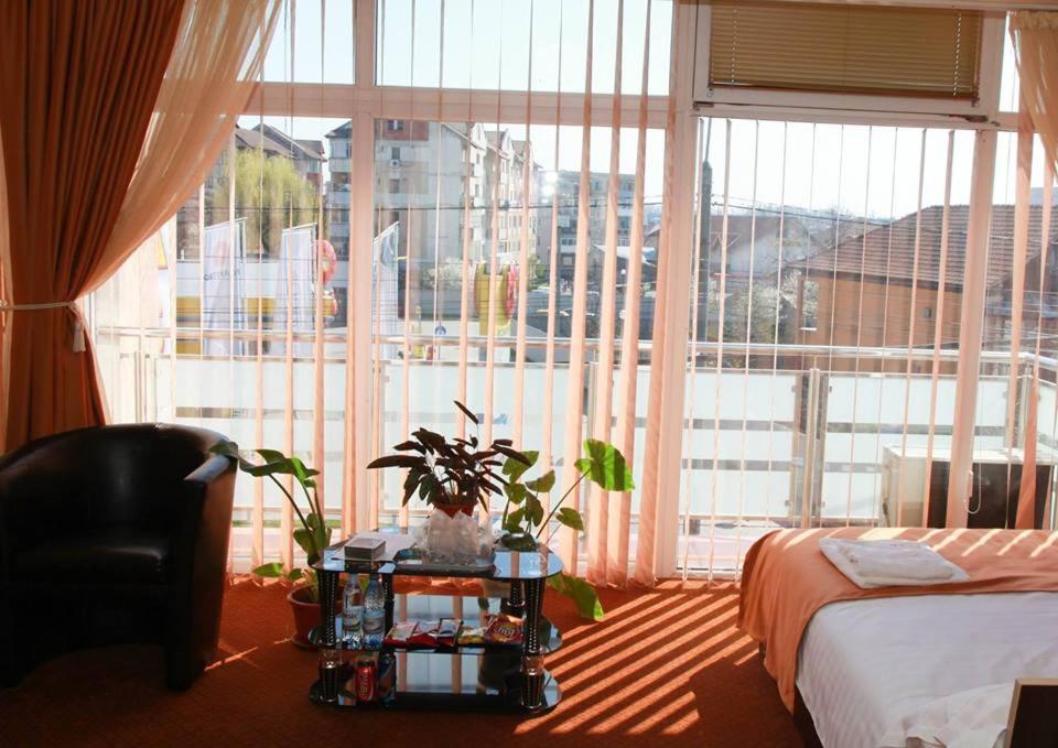 Asia Hotel Târgu Jiu Εξωτερικό φωτογραφία