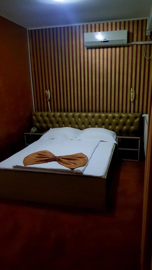 Asia Hotel Târgu Jiu Εξωτερικό φωτογραφία