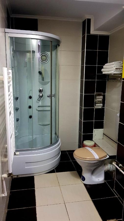 Asia Hotel Târgu Jiu Εξωτερικό φωτογραφία