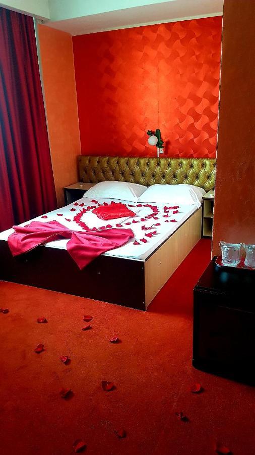Asia Hotel Târgu Jiu Εξωτερικό φωτογραφία