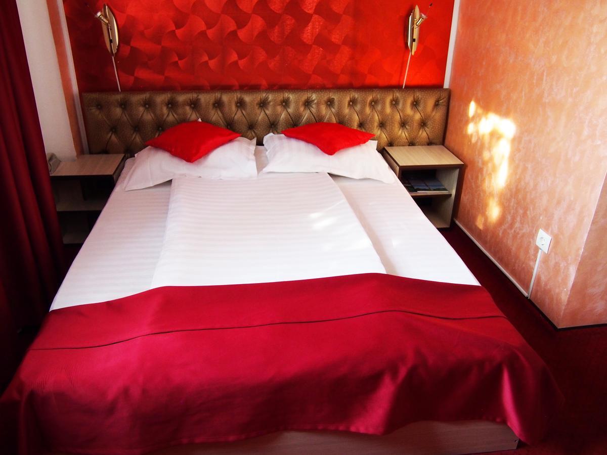 Asia Hotel Târgu Jiu Εξωτερικό φωτογραφία